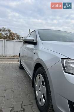 Лифтбек Skoda Rapid 2013 в 