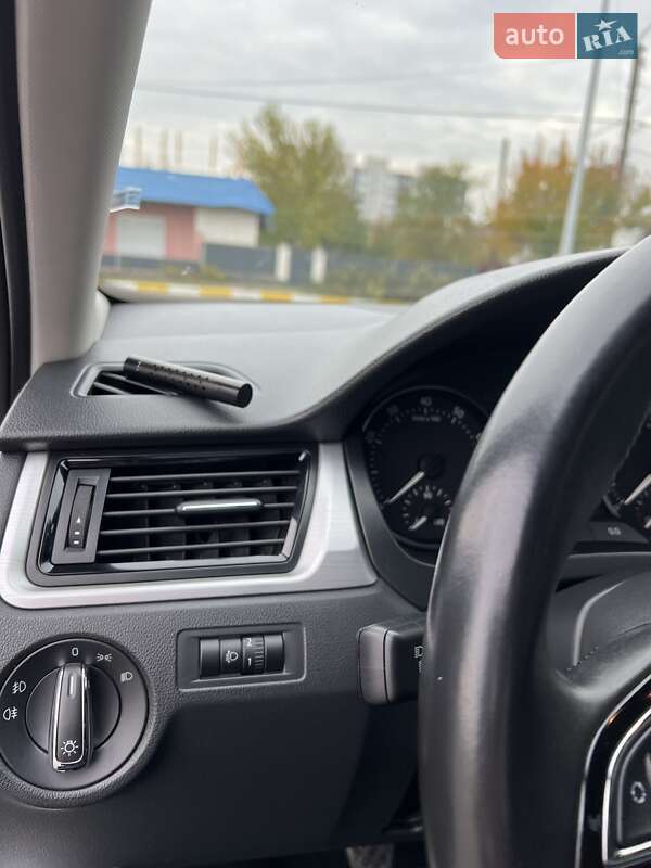 Ліфтбек Skoda Rapid 2013 в Києві