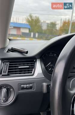 Лифтбек Skoda Rapid 2013 в 