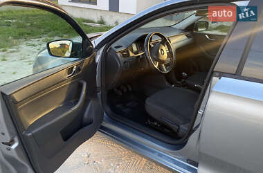Лифтбек Skoda Rapid 2013 в 