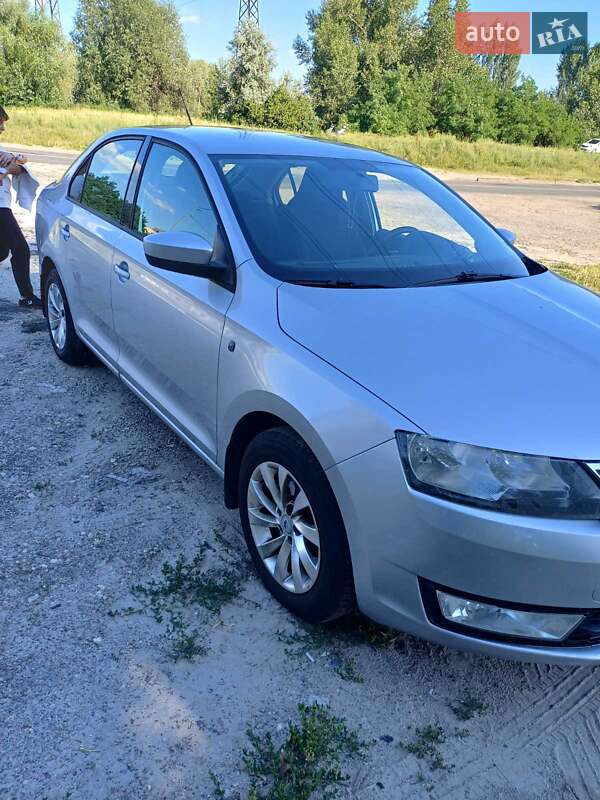 Лифтбек Skoda Rapid 2013 в 