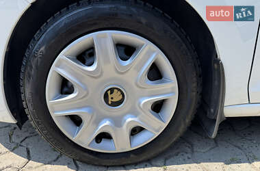 Лифтбек Skoda Rapid 2013 в 