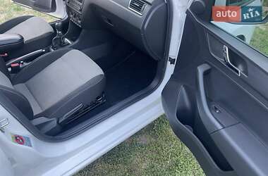 Лифтбек Skoda Rapid 2013 в 