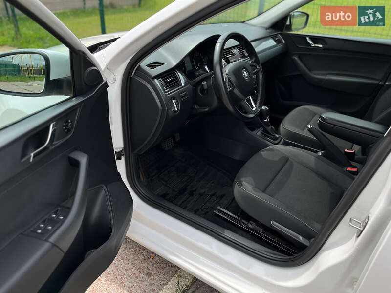 Лифтбек Skoda Rapid 2013 в Чернигове