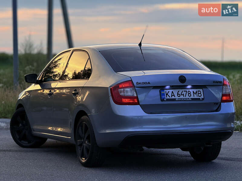 Лифтбек Skoda Rapid 2013 в Мене