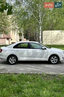 Лифтбек Skoda Rapid 2013 в 