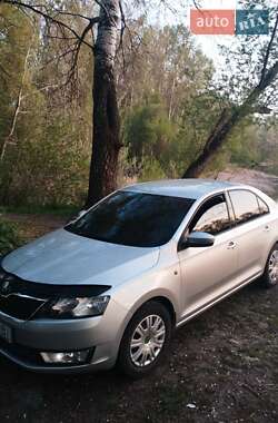 Хэтчбек Skoda Rapid 2013 в 