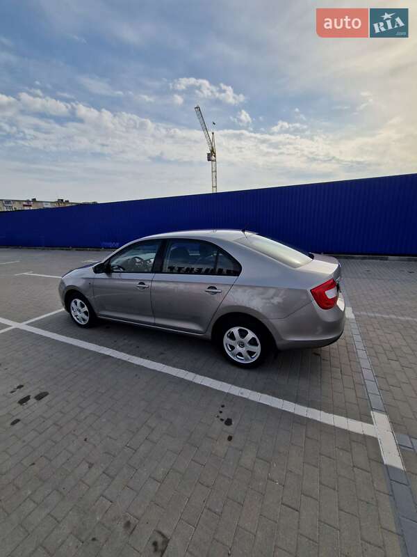 Лифтбек Skoda Rapid 2013 в Калуше фото 7 Лифтбек Skoda Rapid 2013 в Калуше