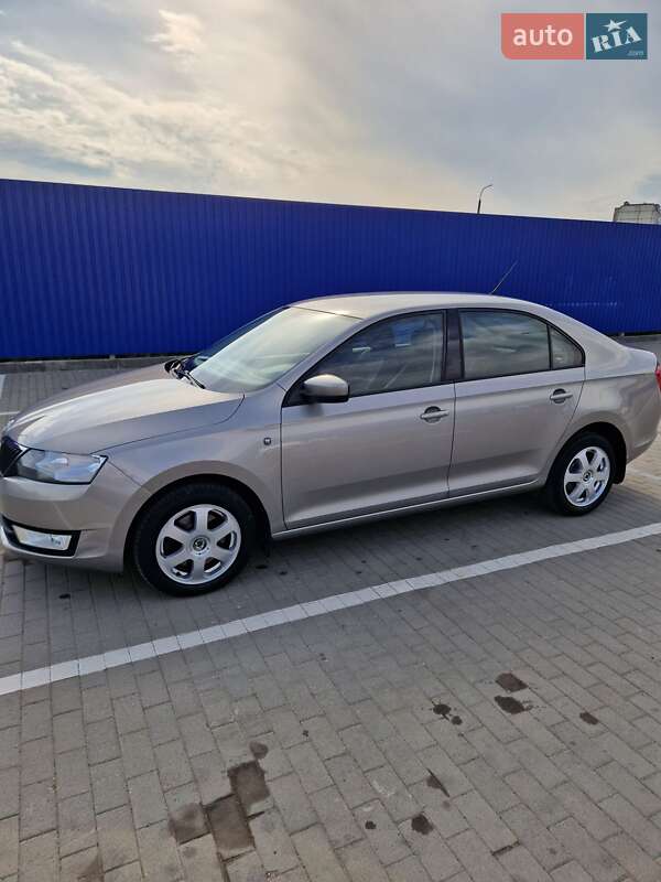 Лифтбек Skoda Rapid 2013 в Калуше фото 17 Лифтбек Skoda Rapid 2013 в Калуше