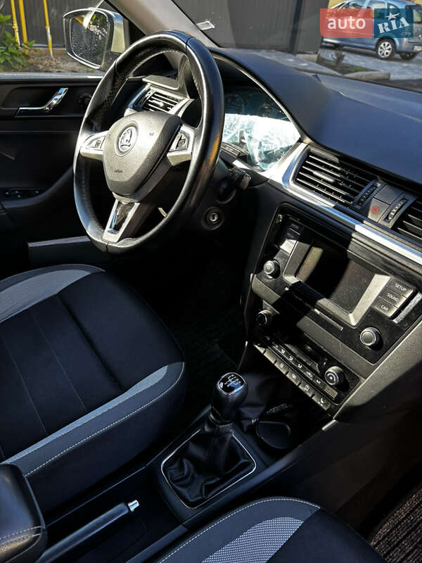 Ліфтбек Skoda Rapid 2017 в Києві фото 4 Ліфтбек Skoda Rapid 2017 в Києві