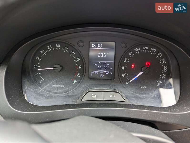 Лифтбек Skoda Rapid 2013 в Тячеве