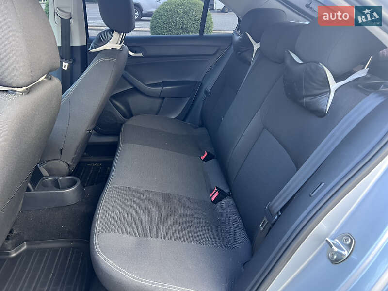 Лифтбек Skoda Rapid 2012 в Львове