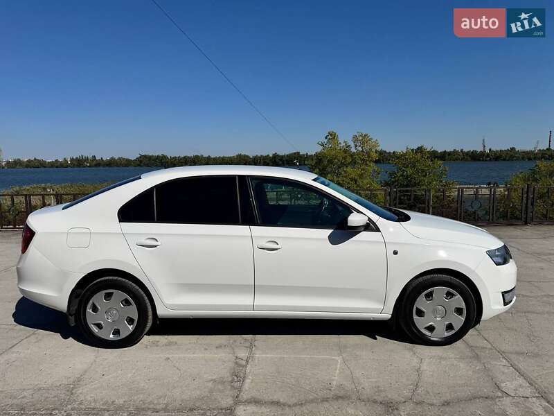 Лифтбек Skoda Rapid 2013 в Днепре