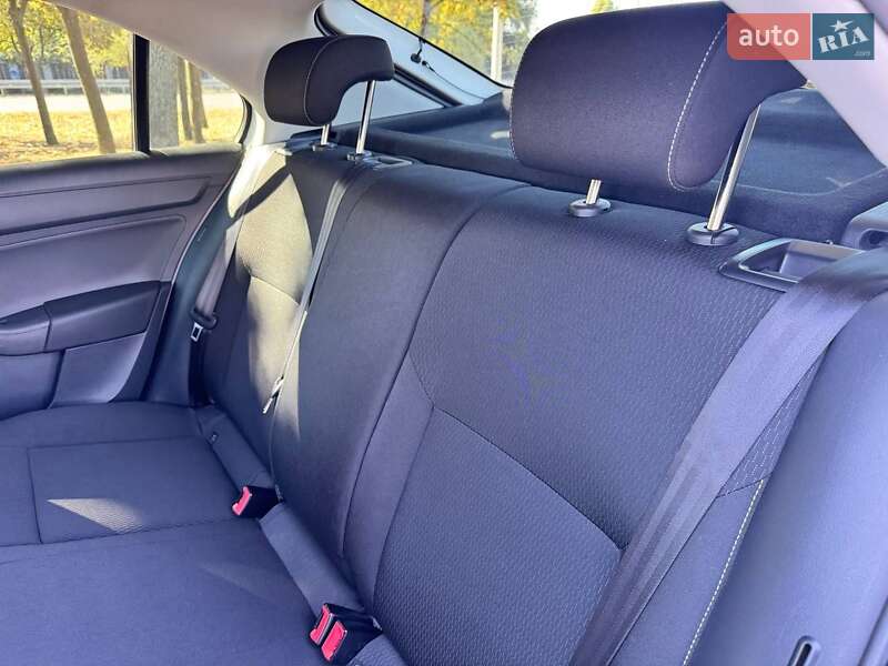 Лифтбек Skoda Rapid 2013 в Днепре