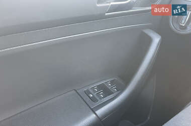 Лифтбек Skoda Rapid 2015 в 