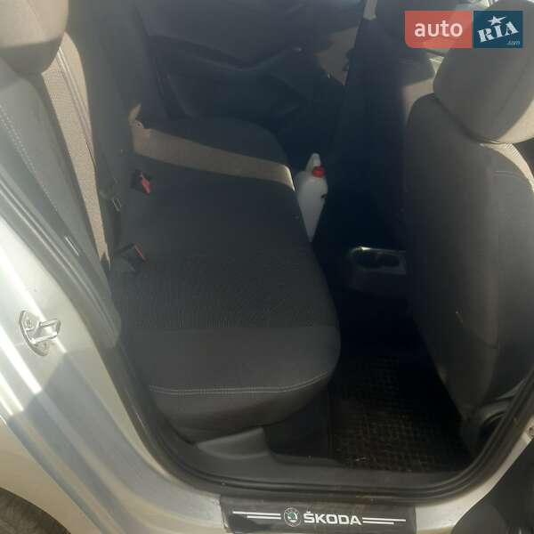 Ліфтбек Skoda Rapid 2013 в Дніпрі