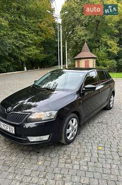 Хэтчбек Skoda Rapid 2015 в Черновцах
