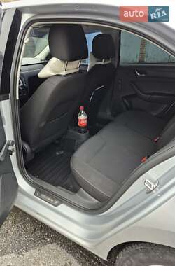 Лифтбек Skoda Rapid 2013 в 