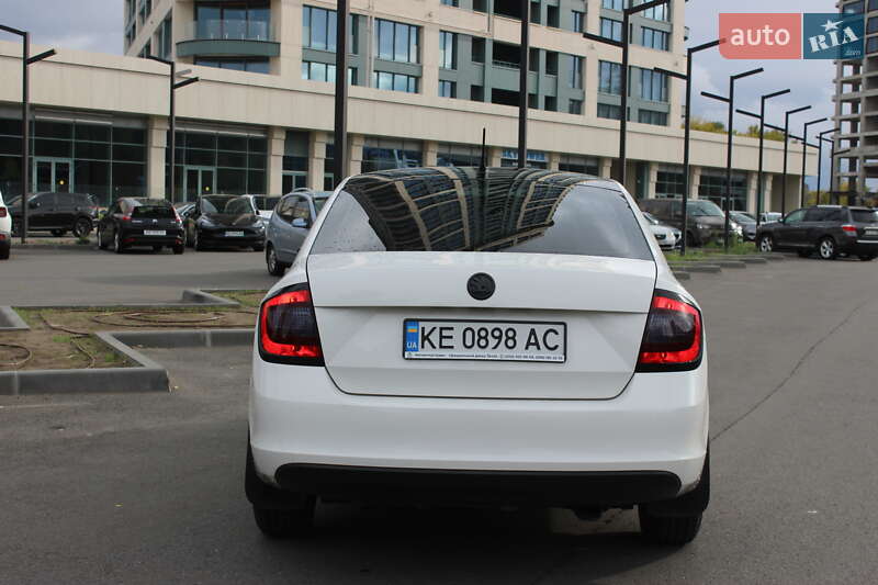 Лифтбек Skoda Rapid 2013 в Днепре фото 7 Лифтбек Skoda Rapid 2013 в Днепре