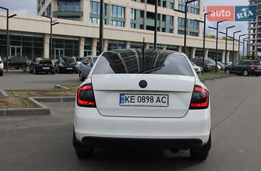 Лифтбек Skoda Rapid 2013 в 