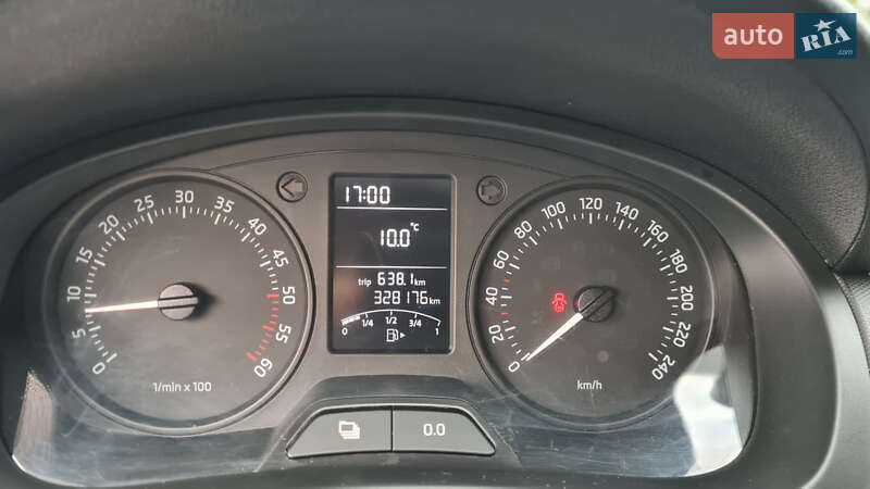 Хэтчбек Skoda Rapid 2014 в Тячеве фото 9 Хэтчбек Skoda Rapid 2014 в Тячеве