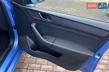 Лифтбек Skoda Rapid 2013 в 