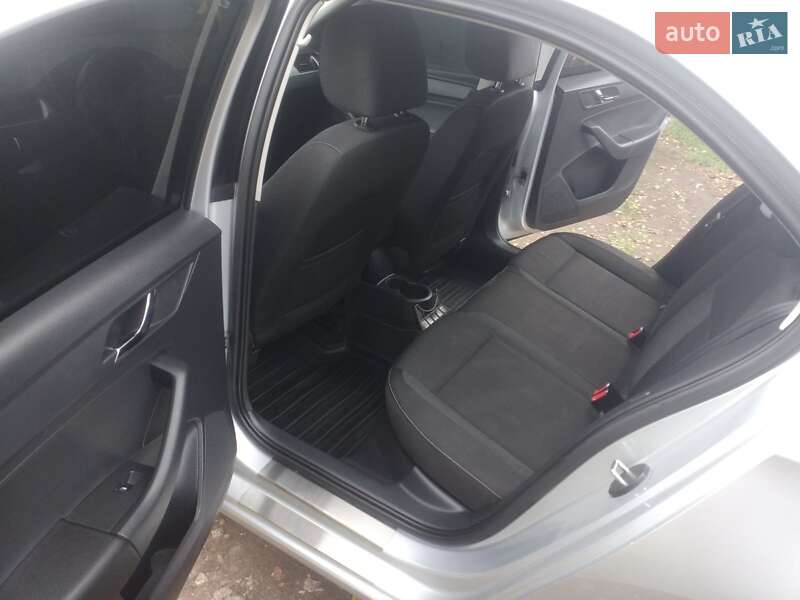 Ліфтбек Skoda Rapid 2013 в Кривому Розі