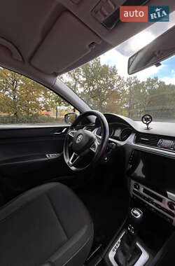 Лифтбек Skoda Rapid 2015 в 