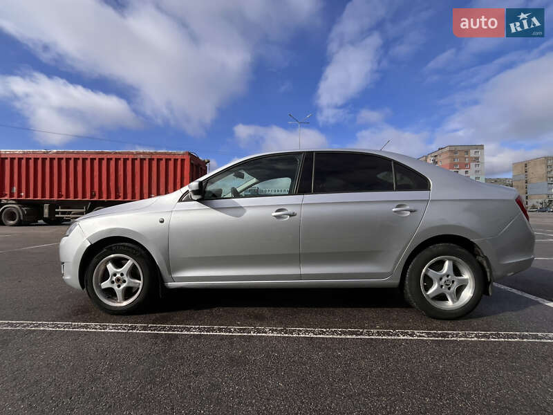 Лифтбек Skoda Rapid 2015 в Кропивницком