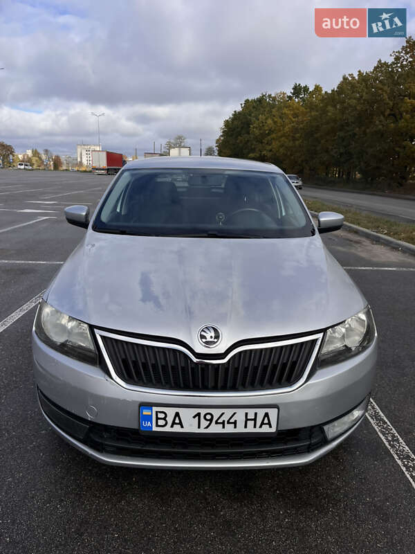 Лифтбек Skoda Rapid 2015 в Кропивницком