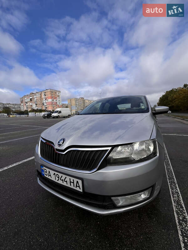 Лифтбек Skoda Rapid 2015 в Кропивницком
