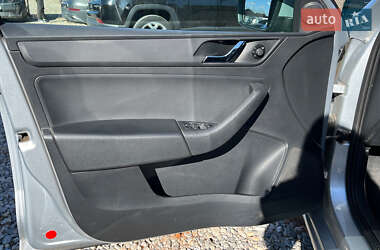 Ліфтбек Skoda Rapid 2014 в 