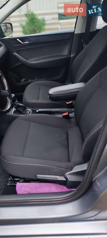 Ліфтбек Skoda Rapid 2013 в Києві фото 4 Ліфтбек Skoda Rapid 2013 в Києві