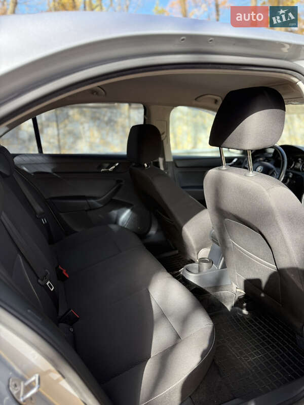 Лифтбек Skoda Rapid 2013 в Ивано-Франковске