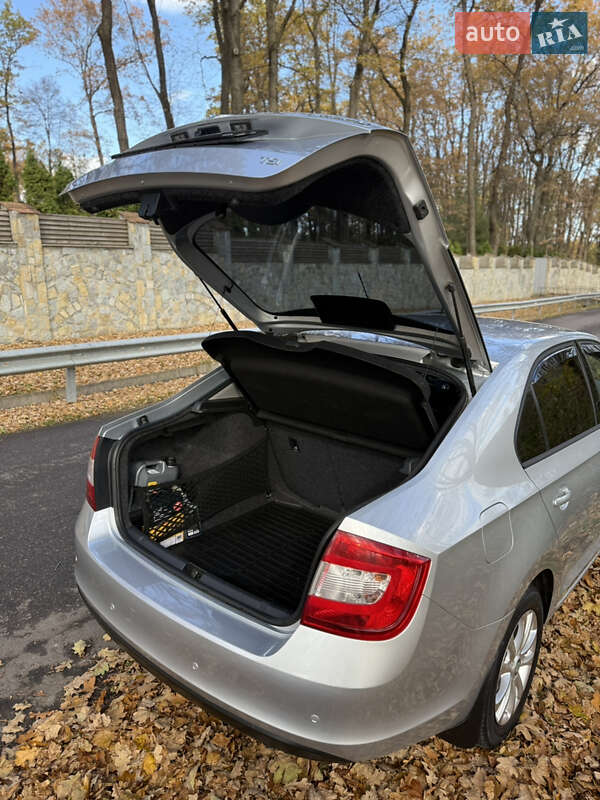 Лифтбек Skoda Rapid 2013 в Ивано-Франковске