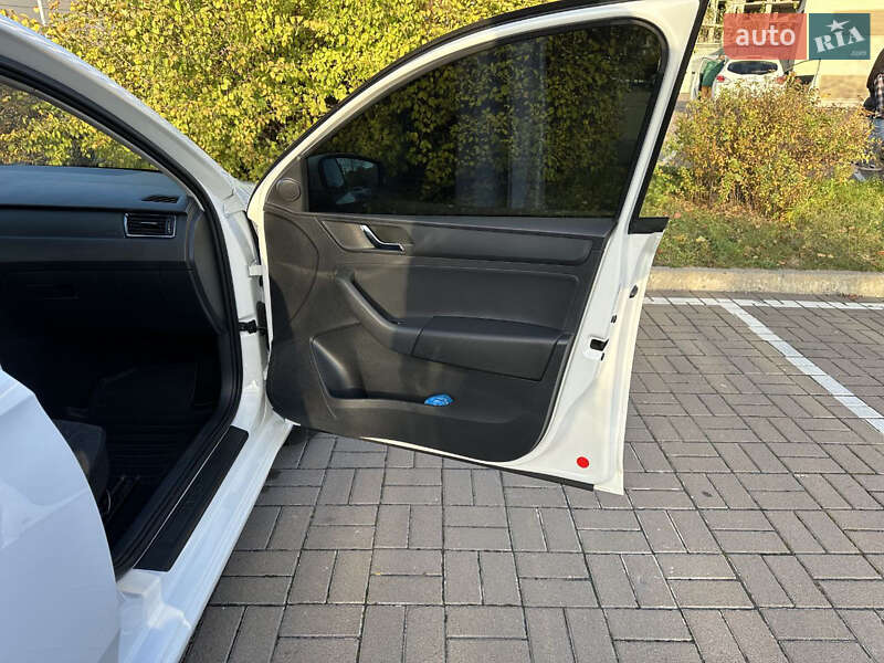 Ліфтбек Skoda Rapid 2013 в Києві