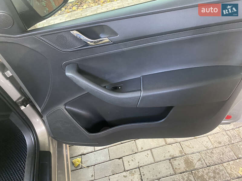 Лифтбек Skoda Rapid 2013 в Борисполе фото 16 Лифтбек Skoda Rapid 2013 в Борисполе