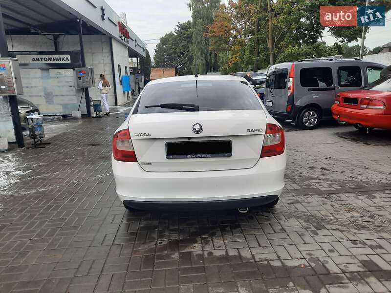 Лифтбек Skoda Rapid 2014 в Ровно фото 5 Лифтбек Skoda Rapid 2014 в Ровно