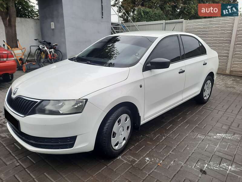 Лифтбек Skoda Rapid 2014 в Ровно фото Лифтбек Skoda Rapid 2014 в Ровно