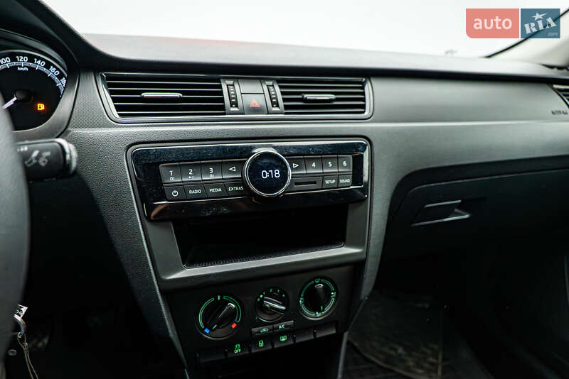 Седан Skoda Rapid 2018 в Киеве фото 12 Седан Skoda Rapid 2018 в Киеве