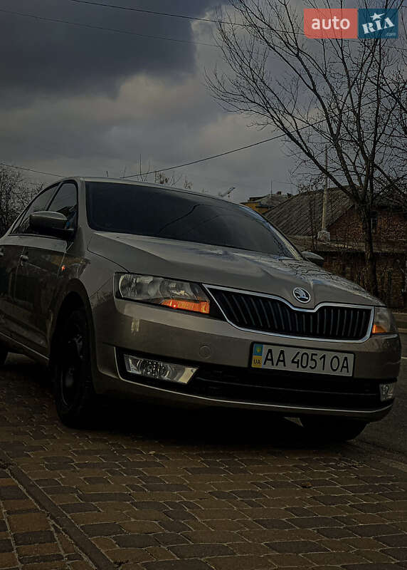 Лифтбек Skoda Rapid 2013 в Киеве