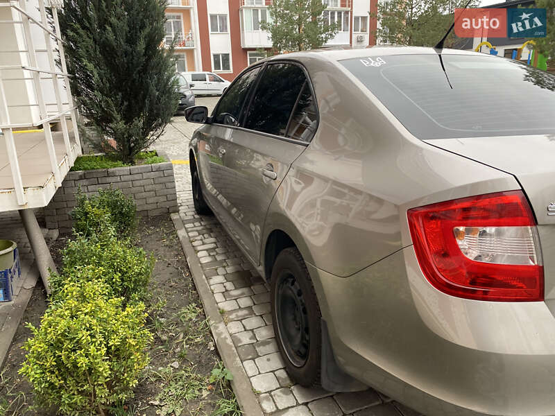 Лифтбек Skoda Rapid 2013 в Киеве