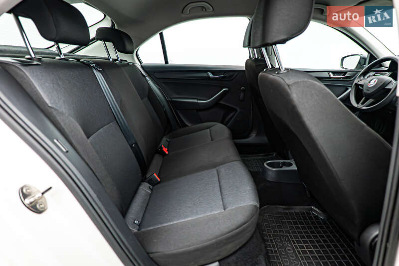 Седан Skoda Rapid 2018 в Киеве фото 15 Седан Skoda Rapid 2018 в Киеве