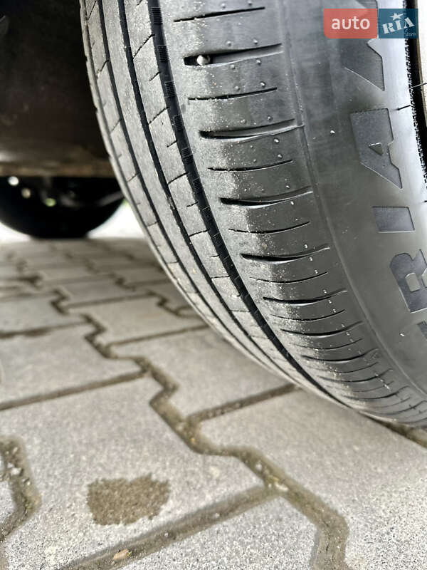 Лифтбек Skoda Rapid 2013 в Черновцах