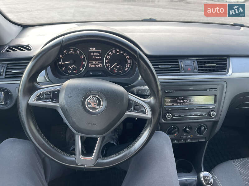 Лифтбек Skoda Rapid 2015 в Луцке