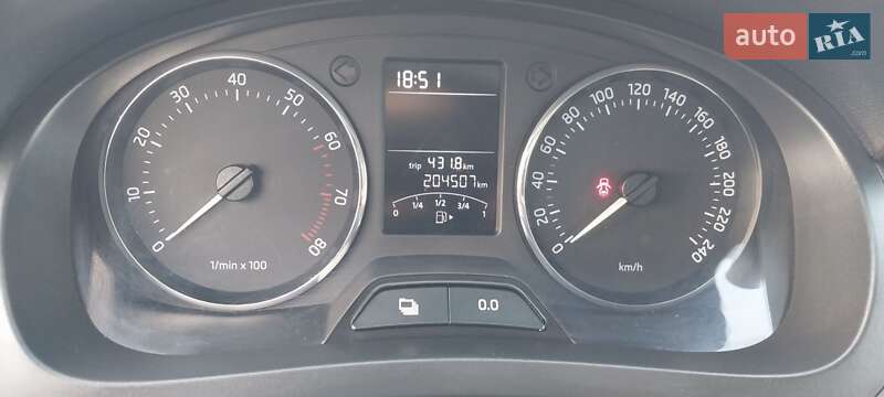 Лифтбек Skoda Rapid 2013 в Киеве