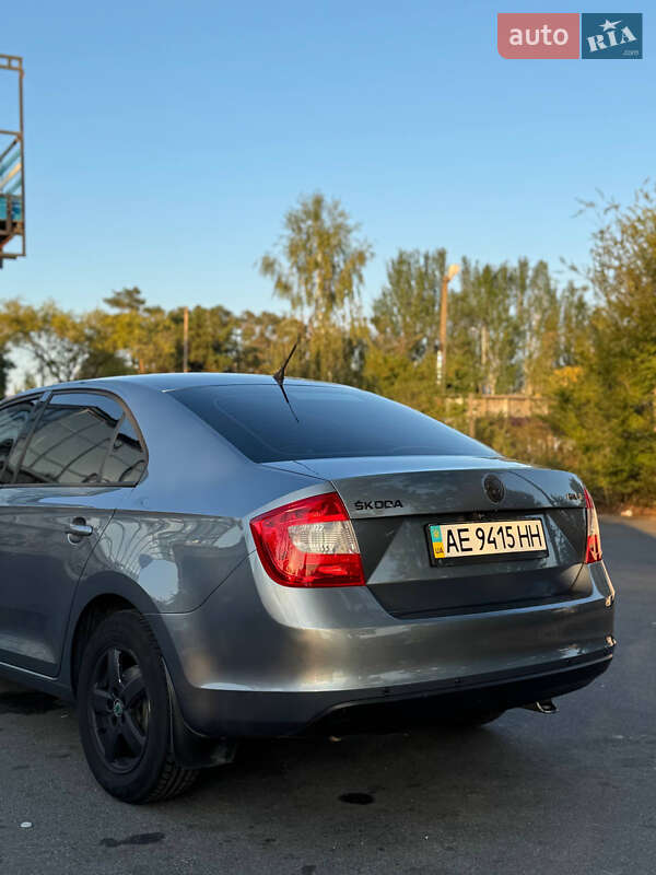 Ліфтбек Skoda Rapid 2013 в Дніпрі фото 4 Ліфтбек Skoda Rapid 2013 в Дніпрі