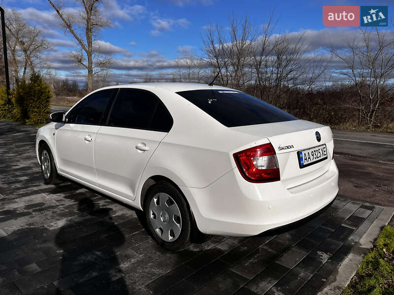 Лифтбек Skoda Rapid 2015 в Киеве фото 5 Лифтбек Skoda Rapid 2015 в Киеве