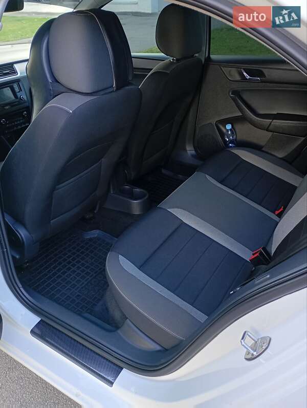 Лифтбек Skoda Rapid 2016 в Киеве фото 5 Лифтбек Skoda Rapid 2016 в Киеве