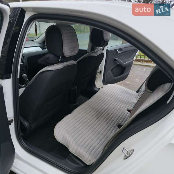 Ліфтбек Skoda Rapid 2015 в Тернополі